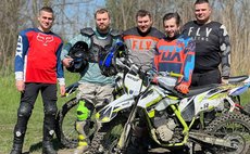 Поездка на мотоцикле Эндуро фото