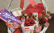 Подарочная корзина для девушки фото
