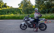 Урок вождения мотоцикла фото